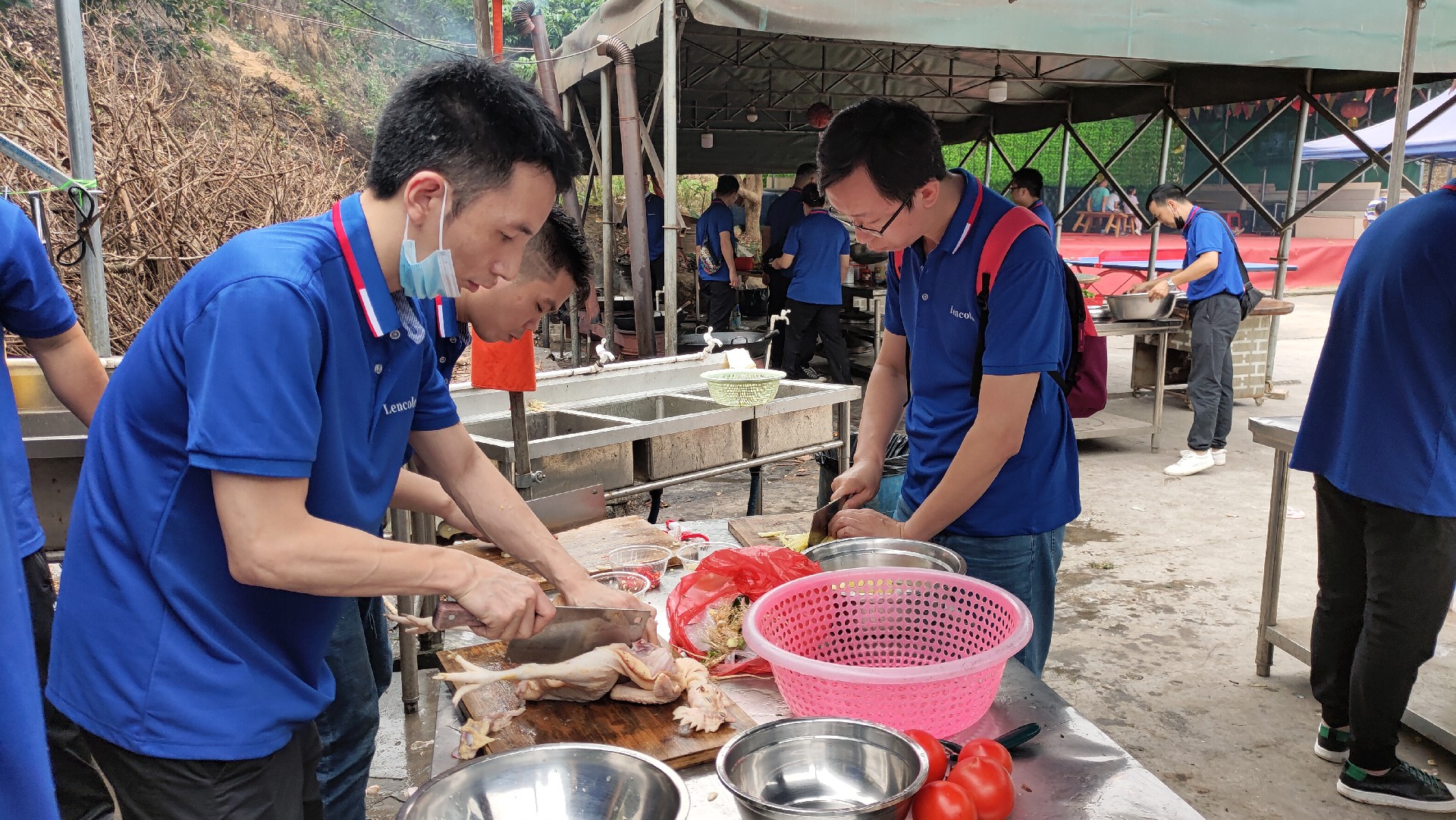 松湖騎行，穿樹飛花；農(nóng)家休閑，擁抱自然