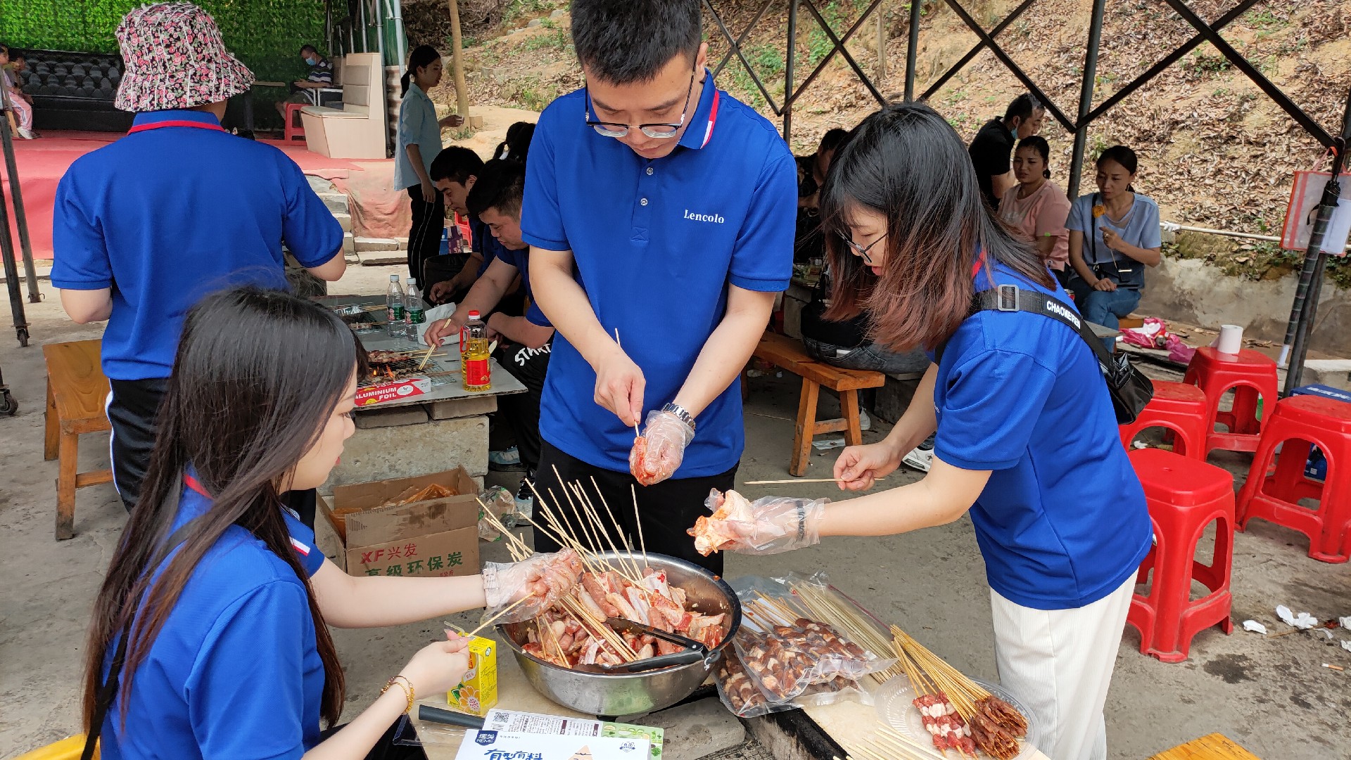 松湖騎行，穿樹飛花；農(nóng)家休閑，擁抱自然